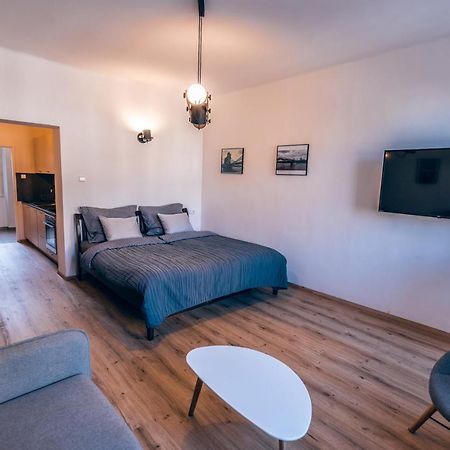 Apartmany Cafe-Cafe Jičín Dış mekan fotoğraf