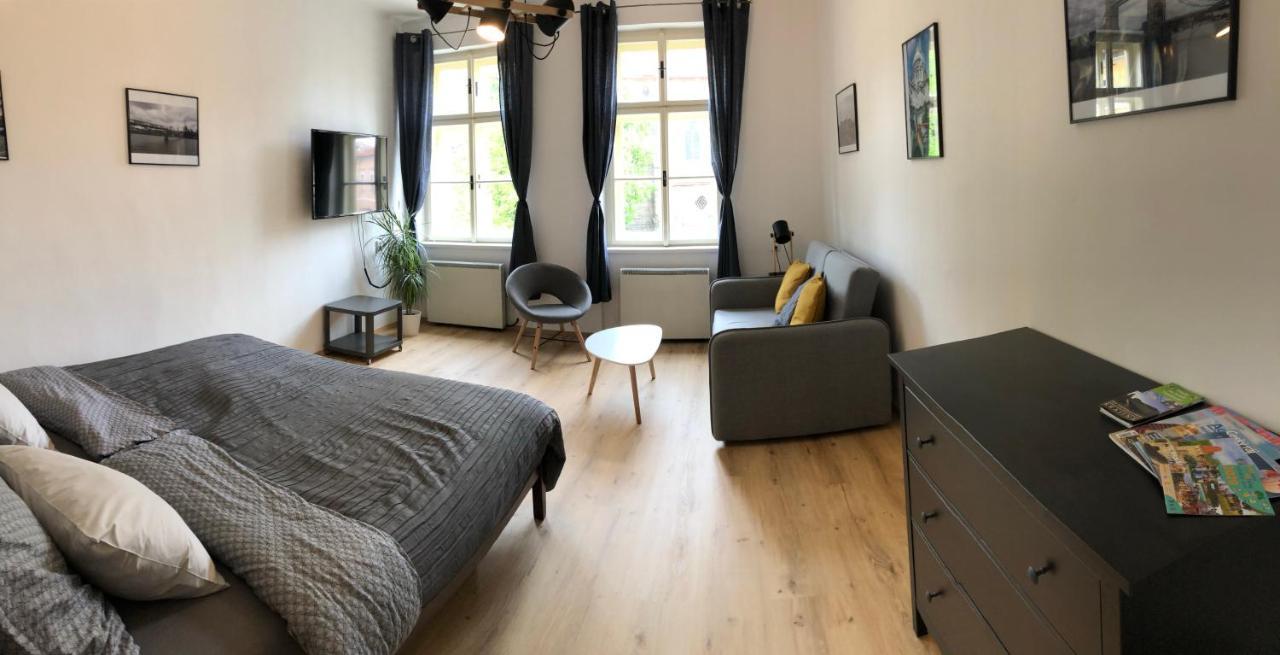 Apartmany Cafe-Cafe Jičín Dış mekan fotoğraf