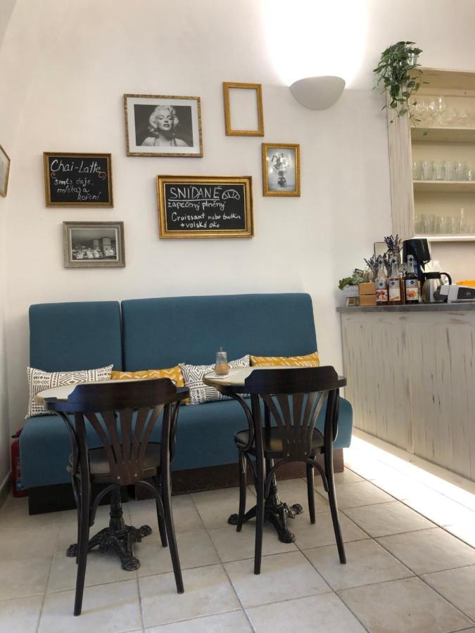 Apartmany Cafe-Cafe Jičín Dış mekan fotoğraf